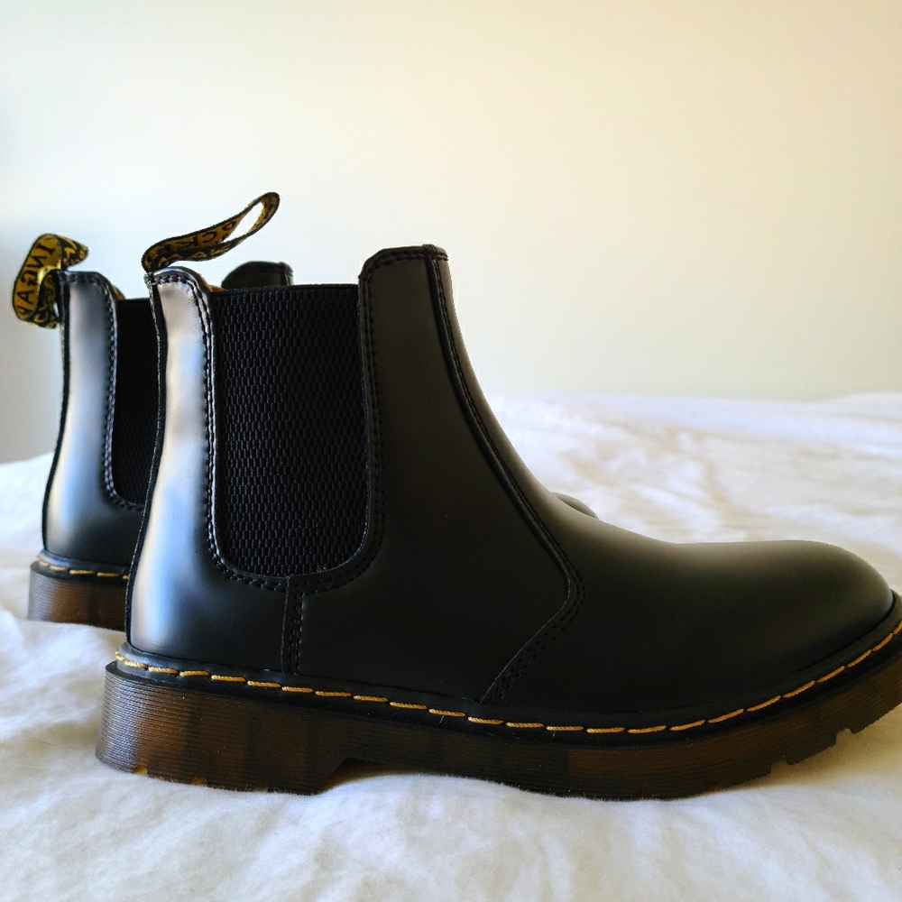 Black Chelsea boot